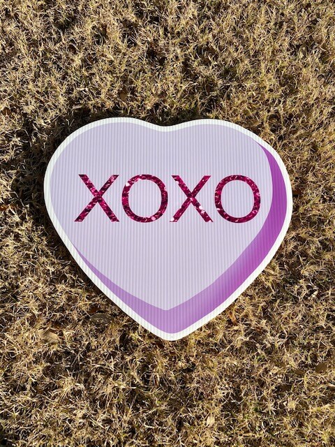 Lavendar Candy Heart with the word XOXO
